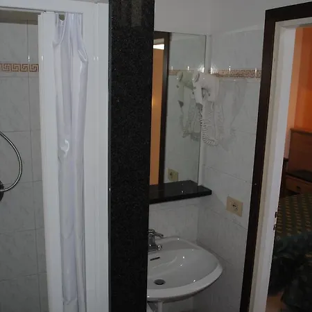 Hotel Astra 3*